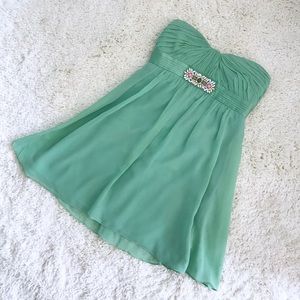 BCBG 🌸 Strapless Chiffon Dress